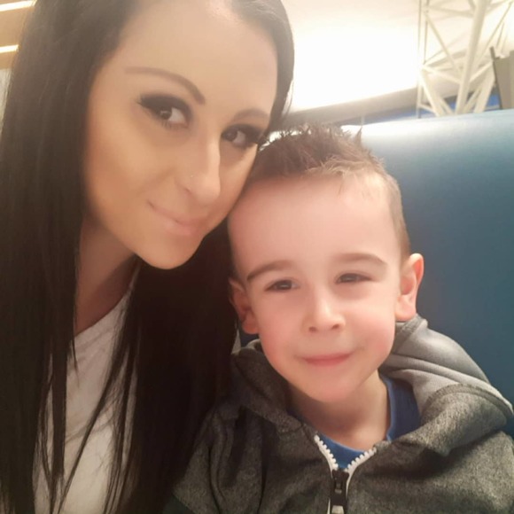 Meet your Posher, Amber - Picture 1 of 1